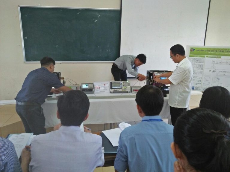 Thiết bị dự thi trường Cao đẳng CNTT hữu nghị Việt Hàn đạt giải ba tại Hội thi thiết bị đào tạo...|https://sldtbxh.bacgiang.gov.vn/web/chuyen-trang-giao-duc-nghe-nghiep/chi-tiet-tin-tuc/-/asset_publisher/NQyVwbUYYgxB/content/thiet-bi-du-thi-truong-cao-ang-cntt-huu-nghi-viet-han-at-giai-ba-tai-hoi-thi-thiet-bi-ao-tao-tu-lam-toan-quoc-lan-thu-vi